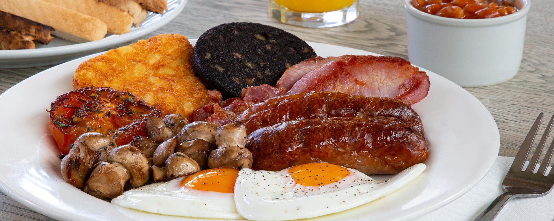 Image of cooked breakfast on a plate
