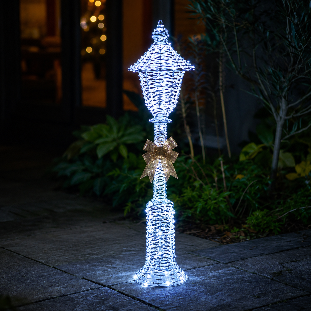 GlitterTwist Silver Lamp Post 90cm