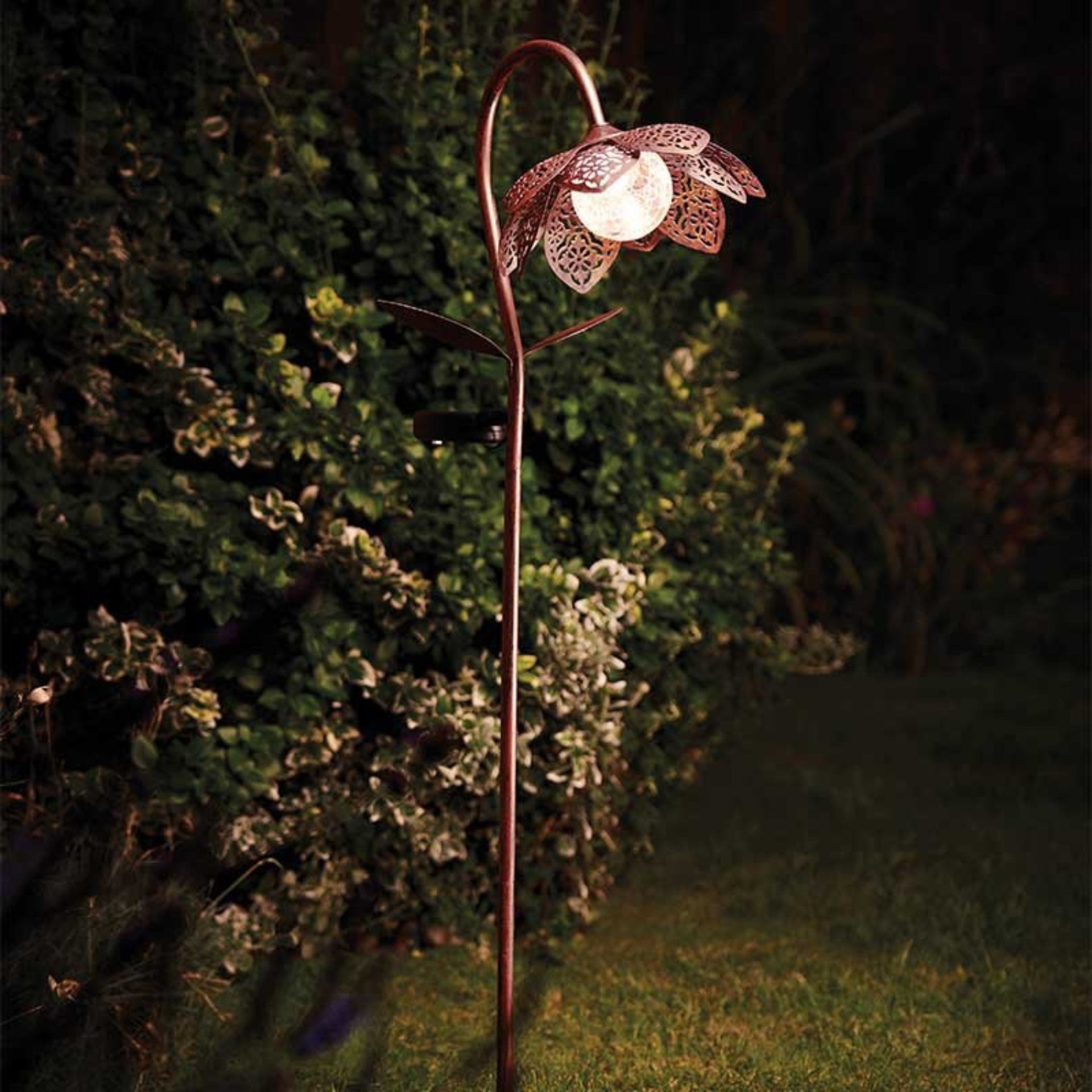 Damasque Bloom Stake Light