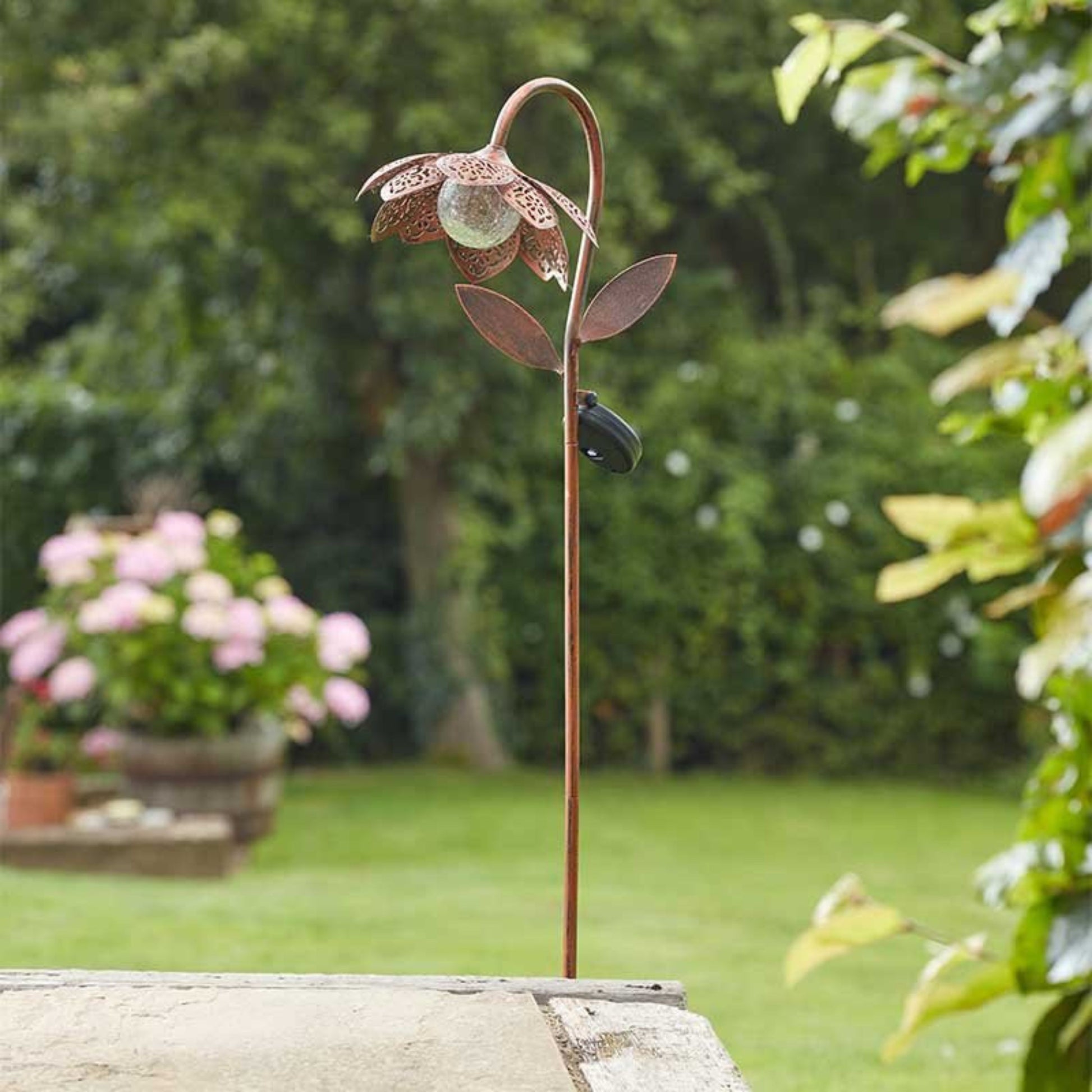 Damasque Solar Bloom Stake Light