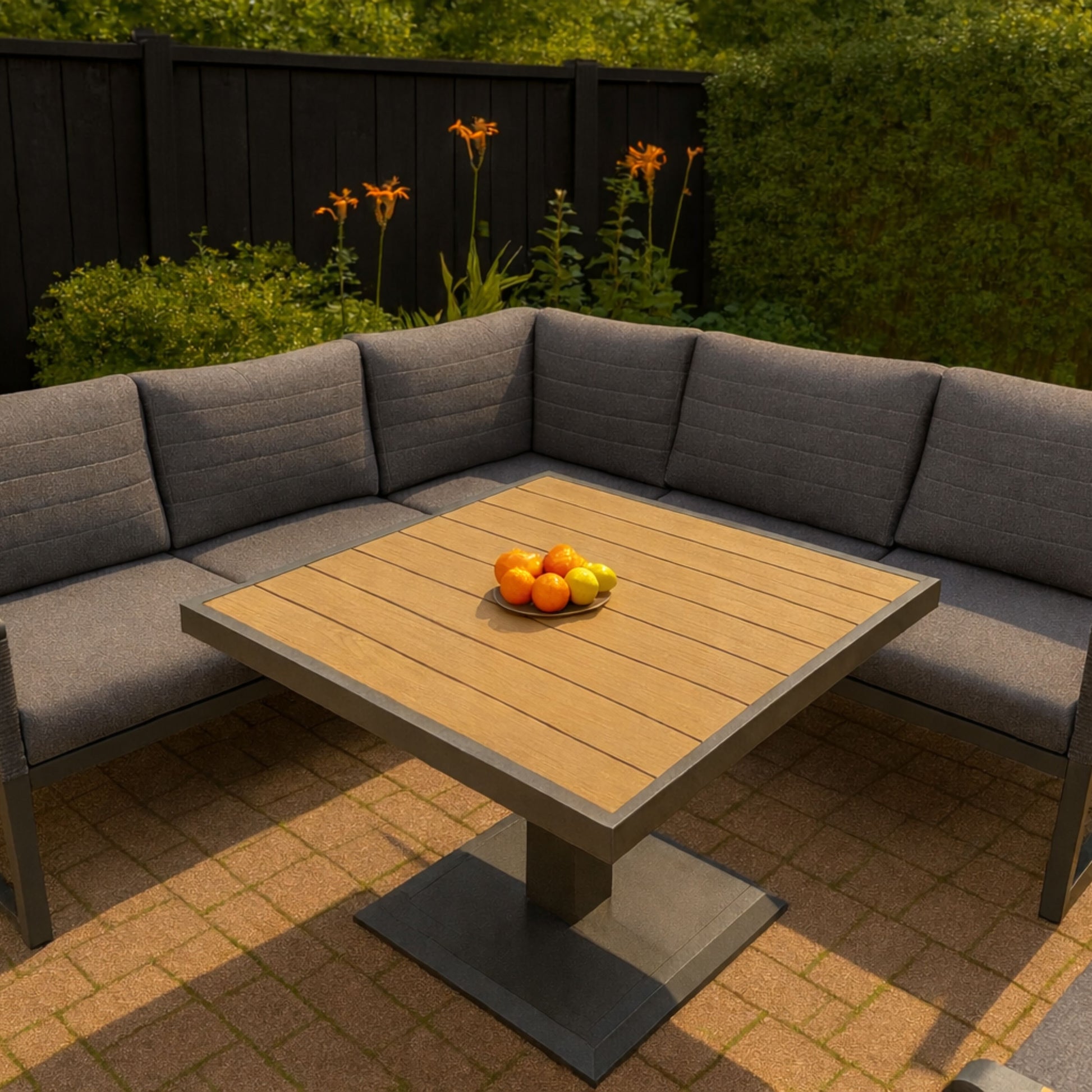 ENJOi Munich Compact Corner