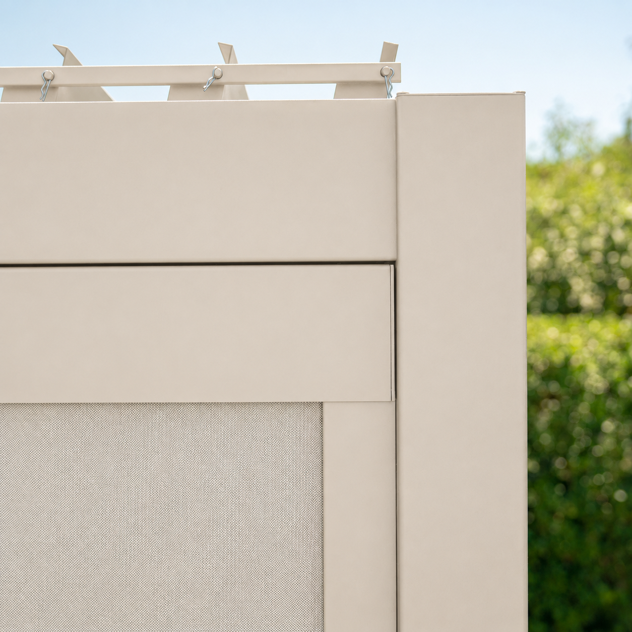 ENJOi Leo Pull Down Privacy Screen Pebble - 4m