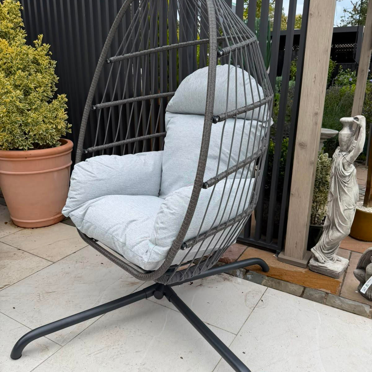 ENJOi Brisbane Collapsible Hanging Chair