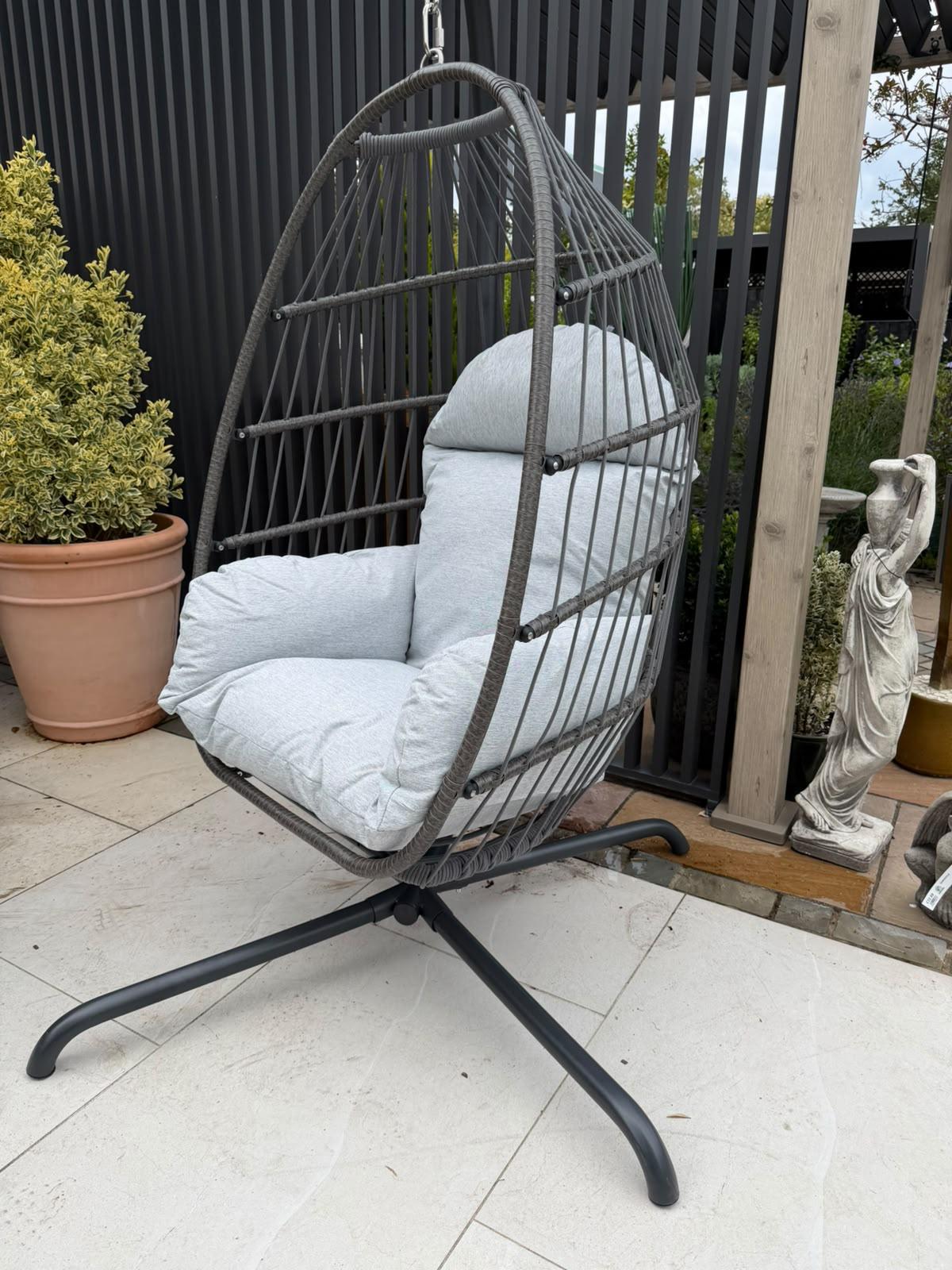 ENJOi Brisbane Collapsible Hanging Chair